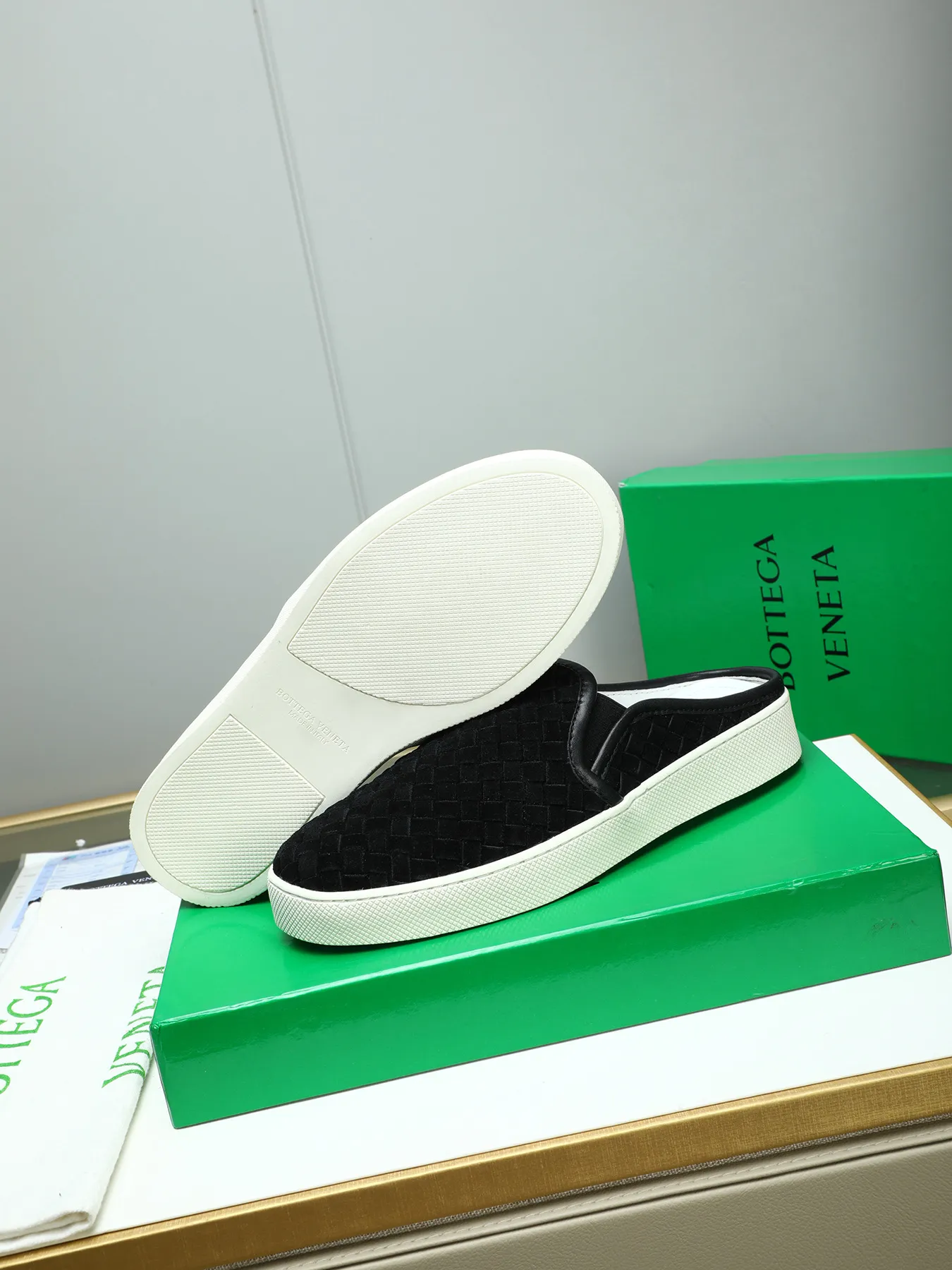 Men's shoes 💰420 [Half drag series] BOTTEG* VENET* - high-end boutique Size: 38-44 (45 customized) BV new product, first-layer cowhide artificially woven classic style harmoniously blends with contemporary fashion temperament, rubber soles are light and flexible, water-dyed sheepskin pads! [Taobao, Tmall, and live streaming are the first choices]